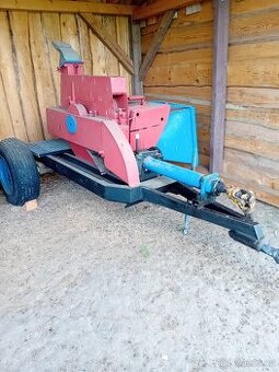 Štěpkovačka za traktor.