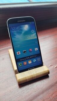 Galaxy S4 - MAKETA