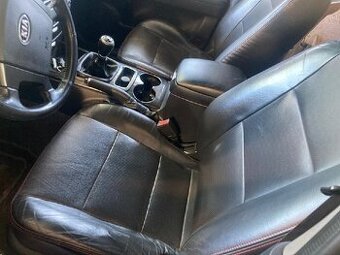 kia sorento sedadla- interiér