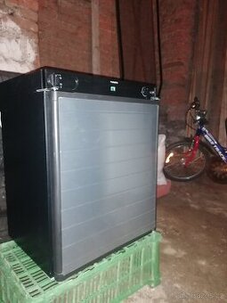 Lednice Dometic RF 60
