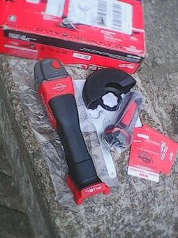 milwaukee M18 FSAG125XPDB-0 FUEL 125 mm úhlová bruska