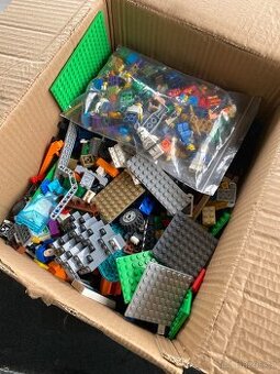 LEGO mix 4,7 kg + figurky