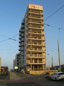 Pronájem garážového stání - 1