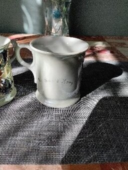 Prodám dva starožitné hrníčky, retro sběratelský kousek