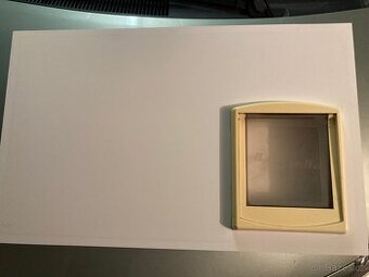 Magnetická dvířka/dveřní průlez pro kočku