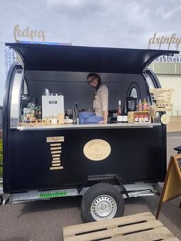Foodtrucku, pojízdná prodejna - kavárna, bar, gastro stánek