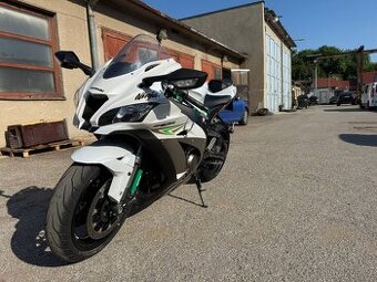 Kawasaki ZX-10R Ninja 2017 - Pearl Blizzard White - 1