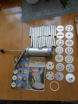 RETRO UNIVERZAL lis na těsto + 28ks trubiček na kremrole