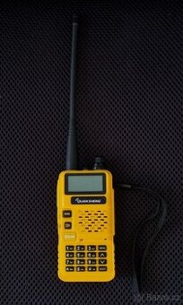 Dvouásmová vysílačka Quansheng R-50