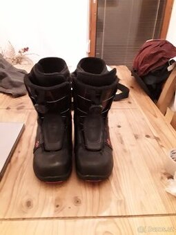 Boty na snowboard