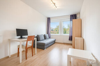 Prodej bytu 1+kk, 23 m2, Praha 5