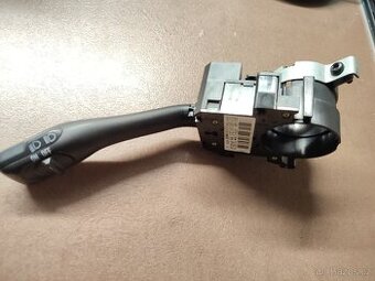 Páčka blinkrů + tempomat Octavia 1