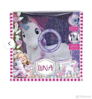 Luna mluvící kůň