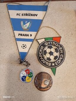 Sportovní odznaky a medaile, vlaječky