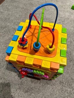 Interaktivní kostka Sparkys - 1