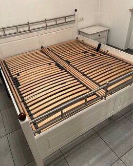 Kompletní ložnice z masivního dřeva Bílá