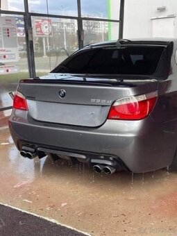 BMW DupleX E60 E61 Difuzor zadního nárazníku– Černý lesk