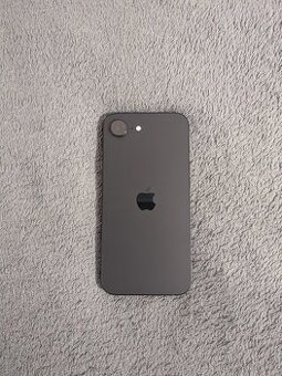 iPhone 16e 128 GB černá