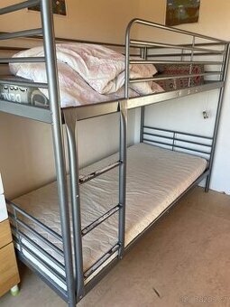 Patrová postel - kovová palanda