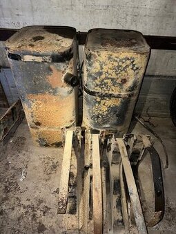 Palivová nádrž i s držáky