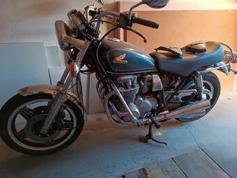 Honda CB 650 - 4 výfuky veterán motor SOHC