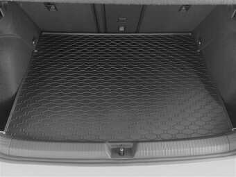 Volkswagen GOLF 8 - vana do kufru