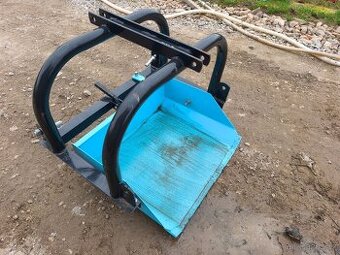 Lopata pro malotraktory do třetího bodu