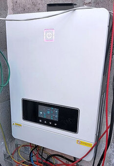 hybridní solární měnič 10,2kW 48V (51,2V) DC / 230 V AC