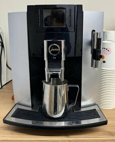 Automatický kávovar Jura E8 - 1