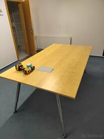 stůl stavitelný