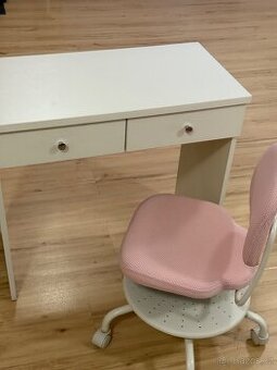 Set stolku a židle