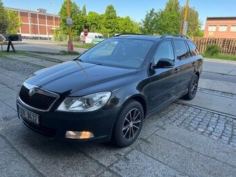 Škoda Octavia II 1.6 TDI lehce bouraná, plně pojízdná