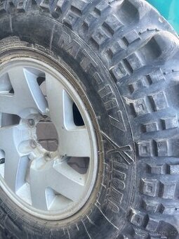 silverstone 35x10.5 r16