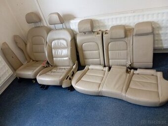 Škoda Superb 2 - světlý interiér (kůže)