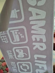 Tapeta - bílá nálepka na barevnou zeď - 100cm x 57cm - 1