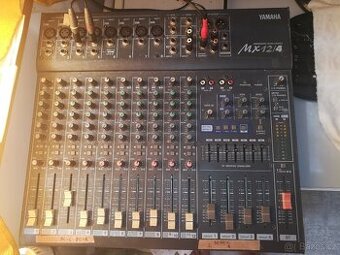 Mixážní pult Yamaha - 1