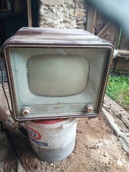Televize Tesla Mánes 410 2u