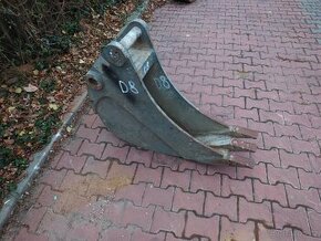 Lžíce podkopová 30 cm (banán),D8