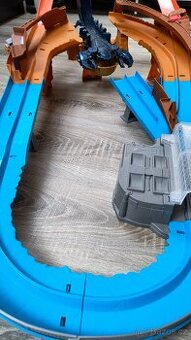 Hotwheels dráha monster truck štír