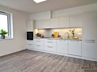 Pronájem novostavby bytu 2+kk, 67 m2, terasa 16 m2, garáž +