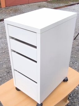 DOVOZ MOŽNÝ zásuvkový box na kolečkách IKEA MICKE