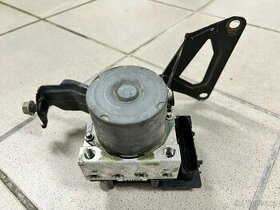 Řídící jednotka ECU ABS pumpa Subaru Impreza STi 05-07