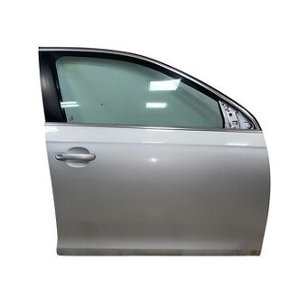 Pravé přední dveře stříbrná LA7W VW Golf 6 kombi r.v. 2012
