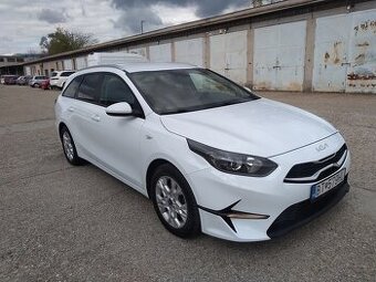 2022_KIA Ceed combi 1.5 turbo BENZÍN_1.maj.SR_229000Kč netto