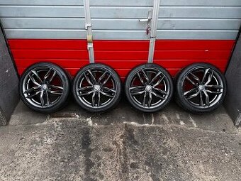 ALU kola VW 18" 8J ET35 pneu 235/40/R18