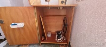 PRODÁM skřínový elektrický šicí stroj VERITAS