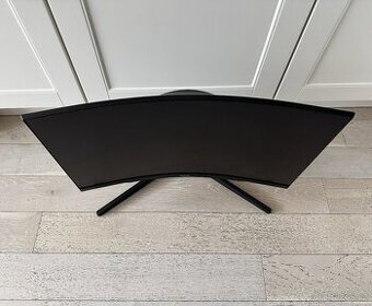 27" Samsung Odyssey G5 - perfektní stav
