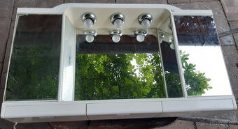 Vrchní koupelnová skříňka - galerka