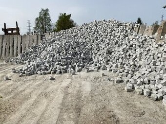 Žulové dlažební kostky