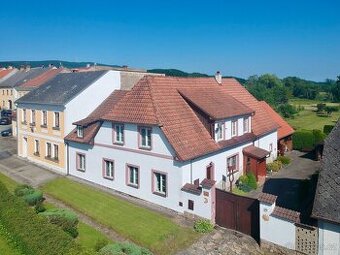 Prodej rodinného domu s pozemkem Chvalšiny, okr. Český Kruml - 1